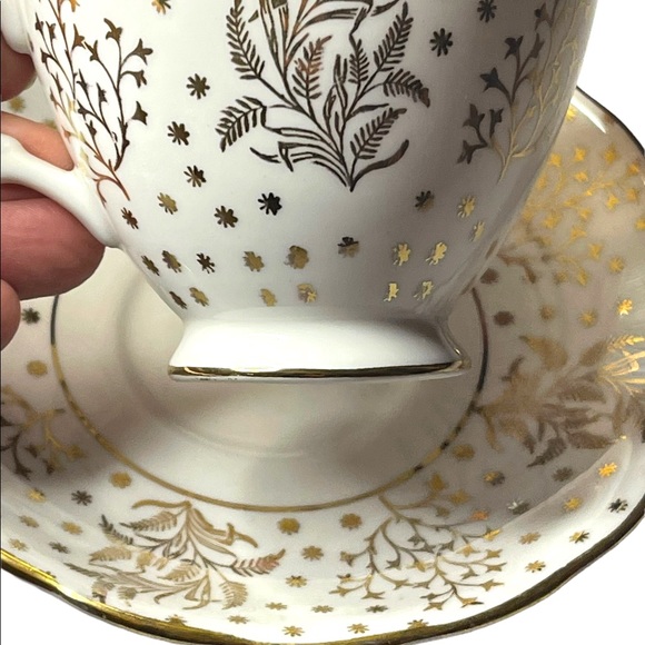 Vintage Royal Winton Gold floral tea cup & saucer bone china England - Picture 9 of 12
